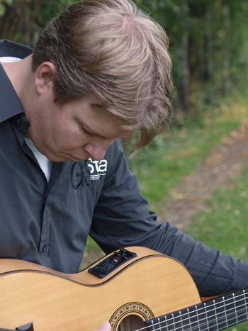 Robert Molema: Ook voor live gitaar muziek voor tijdens uw receptie.
